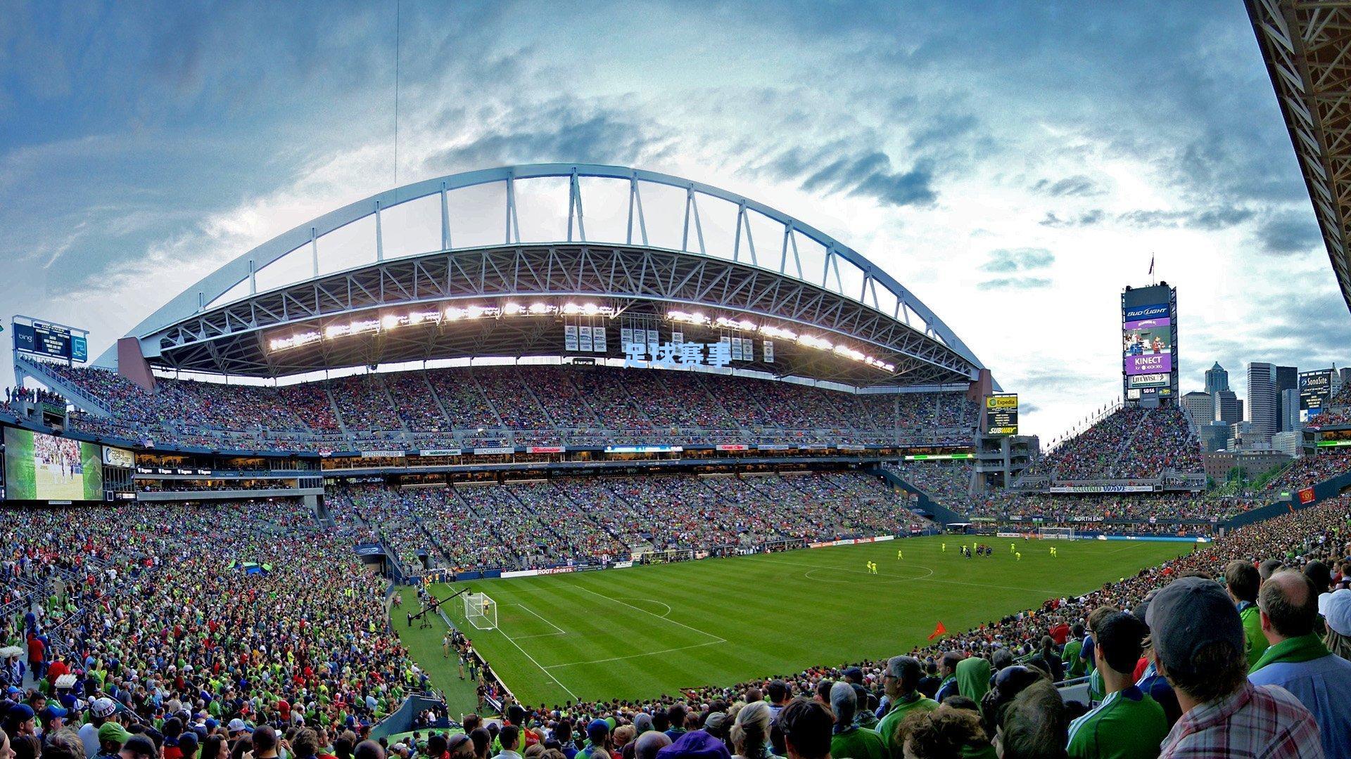 库里携总冠军奖杯现身高尔夫赛场，老凡尔赛行为引爆体坛热议