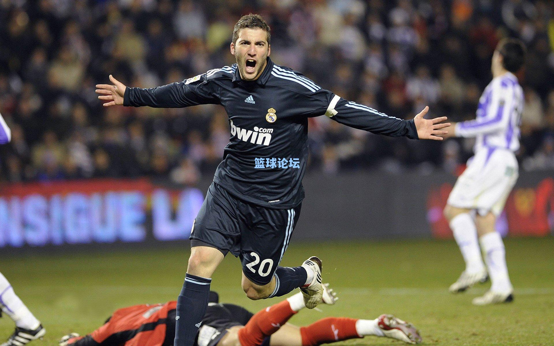 米切尔季后赛首秀轰38分，创骑士队史新援纪录引领开门红